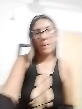 Silreinadorada online show from 04/18/26, 01:53