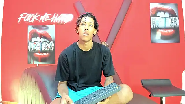 GREEN BOYS online show from 02/19/26, 07:26