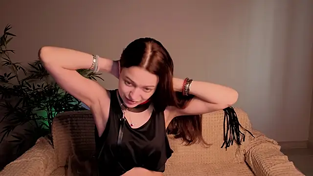 parrot kisha online show from 04/27/26, 01:58