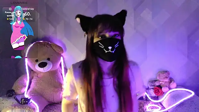 llonaMask online show from 03/04/26, 05:57