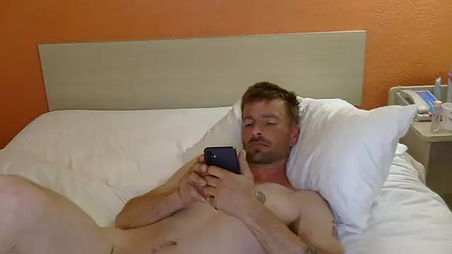 Snapshot of RoseColoredGlasses chatting on 03/22/26, 02:31 RoseColoredGlasses online show from 03/22/26, 02:31