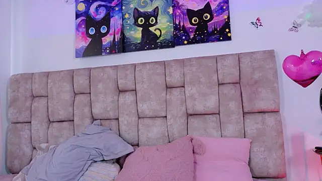 MiiaBlumm  online show from 04/09/26, 05:51