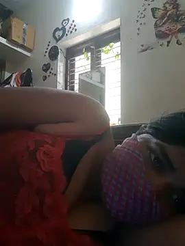 Snapshot of Tamil_Luckly_girl chatting on 04/18/26, 07:56 Tamil Luckly girl online show from 04/18/26, 07:56