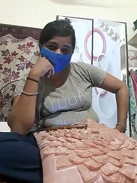 Snapshot of Tamil_Luckly_girl chatting on 05/01/26, 02:10 Tamil Luckly girl online show from 05/01/26, 02:10