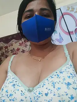 Snapshot of Tamil_Luckly_girl chatting on 05/19/26, 03:35 Tamil Luckly girl online show from 05/19/26, 03:35