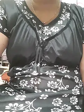 Snapshot of Tamil_Luckly_girl chatting on 05/20/26, 01:50 Tamil Luckly girl online show from 05/20/26, 01:50