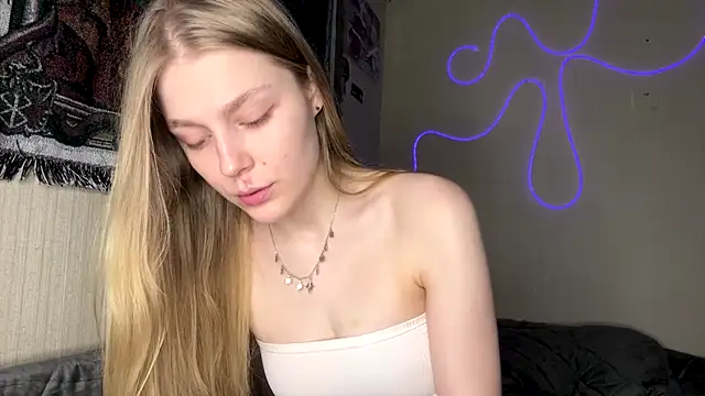 CassandraMur online show from 03/07/26, 06:27