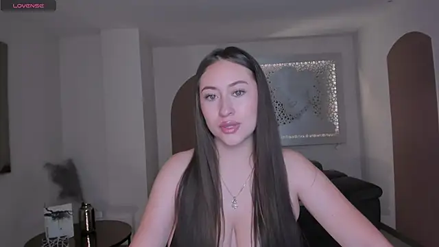 Snapshot of AmyRosse_X chatting on 05/18/26, 12:18 AmyRosse X online show from 05/18/26, 12:18