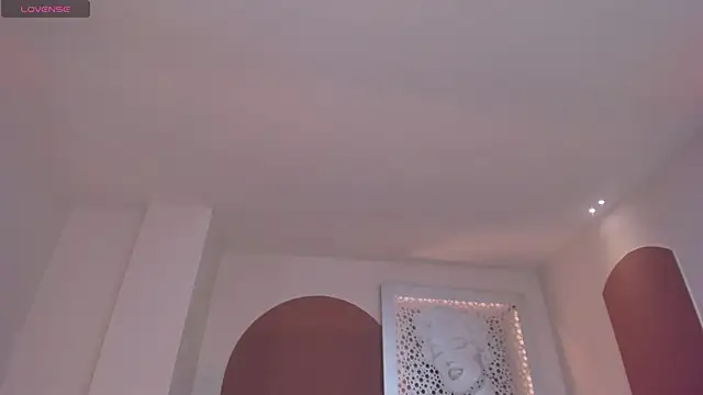 Snapshot of AmyRosse_X chatting on 06/08/26, 01:28 AmyRosse X online show from 06/08/26, 01:28