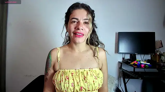 oriana thomson01 online show from 07/25/26, 03:48