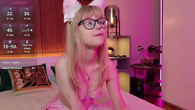 MoliQin online show from 03/27/26, 07:47