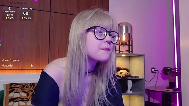 MoliQin online show from 04/11/26, 07:45