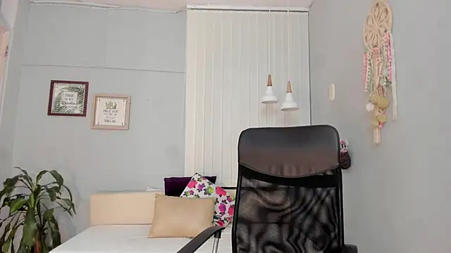 Amber Novoa online show from 03/06/26, 12:34