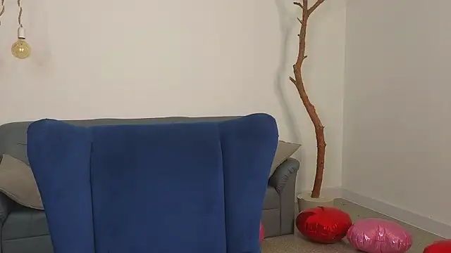 DeliaEffy online show from 04/01/26, 01:41