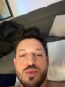 rafapradodxb online show from 02/17/26, 03:25