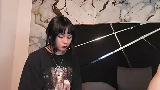 Couple In Heat online show from 04/17/26, 08:34