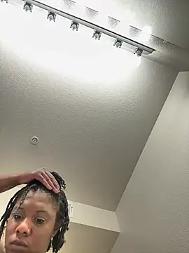 Snapshot of ShortcakeMochaa chatting on 02/15/26, 09:22 ShortcakeMochaa online show from 02/15/26, 09:22