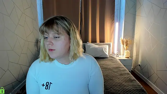 luna c0ra online show from 03/15/26, 01:22