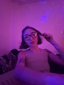 FrutillitaXX online show from 04/29/26, 02:48
