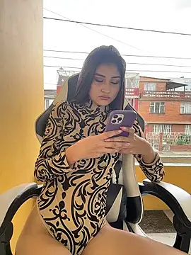 Aylin fire online show from 02/19/26, 07:10