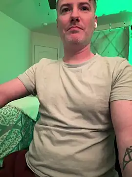 Snapshot of CunningColm chatting on 02/24/26, 03:15 CunningColm online show from 02/24/26, 03:15