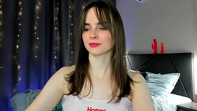 megann fox2 online show from 03/04/26, 06:36