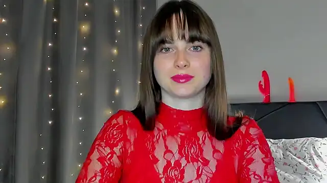 Snapshot of megann_fox2 chatting on 04/28/26, 05:51 megann fox2 online show from 04/28/26, 05:51