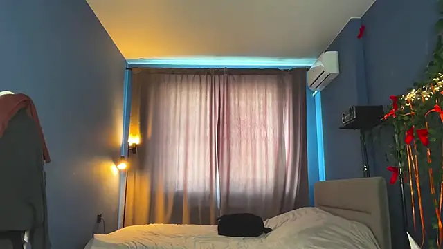 Anna Kare online show from 04/13/26, 12:43