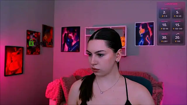 Snapshot of amalialowell chatting on 05/28/26, 09:17 amalialowell online show from 05/28/26, 09:17