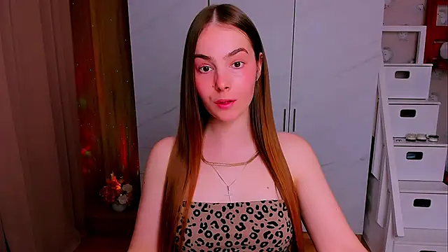 Maddy Wood  online show from 04/28/26, 04:34