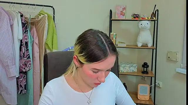 AshleyySchwartz online show from 02/19/26, 12:56