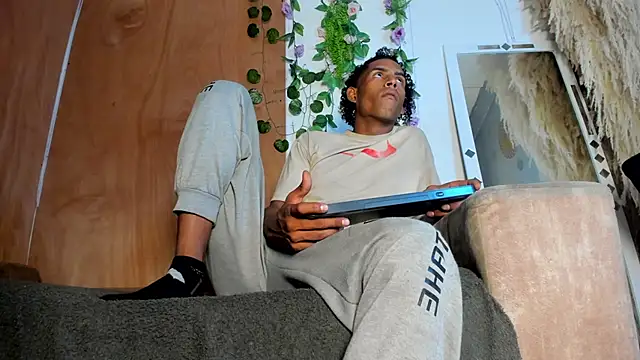 Ethan Blazes online show from 03/07/26, 01:52