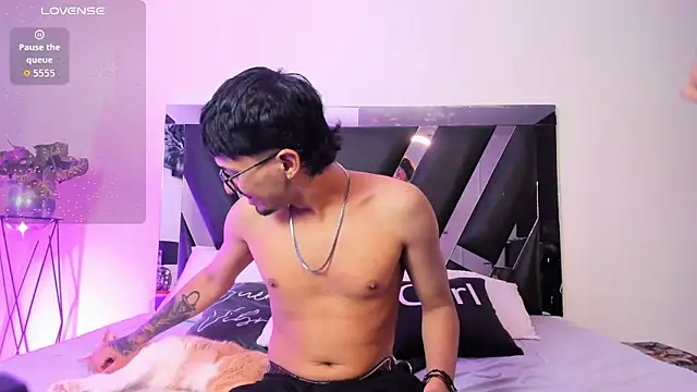 Mia Iron online show from 03/31/26, 12:27