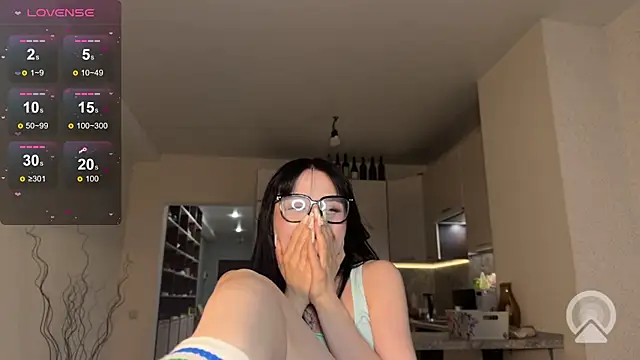 alicelanei online show from 04/15/26, 07:58