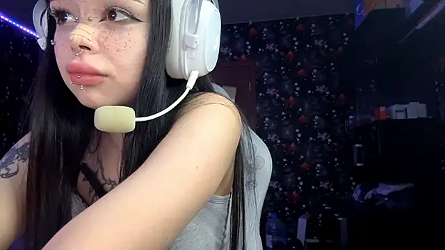 Luna Sohotti online show from 03/12/26, 03:29