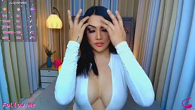 Laureen Hilton online show from 04/13/26, 03:17