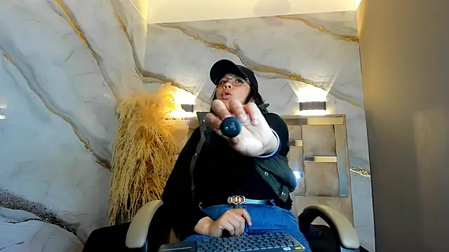 Snapshot of belen_green chatting on 05/03/26, 01:06 belen green online show from 05/03/26, 01:06