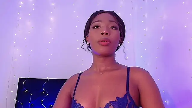 Lunaruiz online show from 02/22/26, 07:45