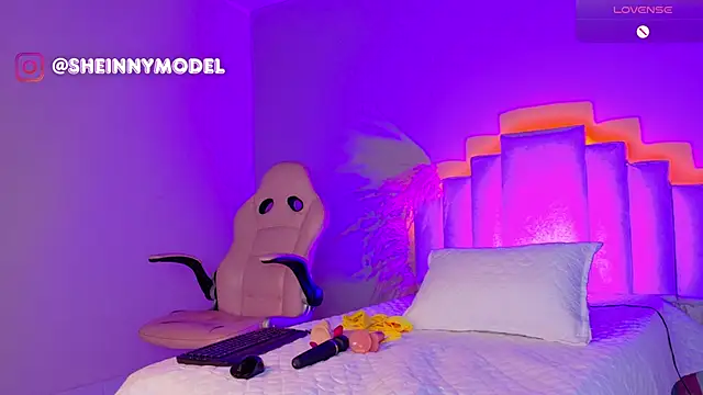 Sheinny brown1 online show from 02/25/26, 07:56