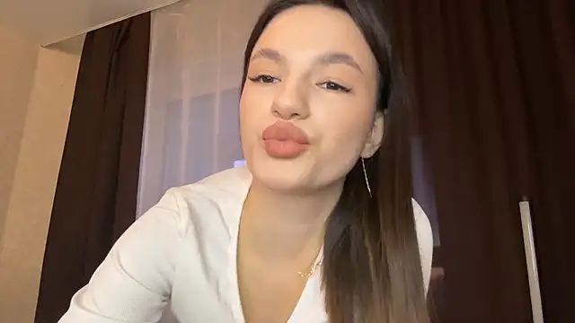 Kosandra k online show from 02/17/26, 02:02