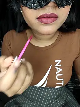 LINNI 3 online show from 03/06/26, 05:20