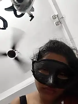 Cute-aryaa online show from 04/21/26, 10:01