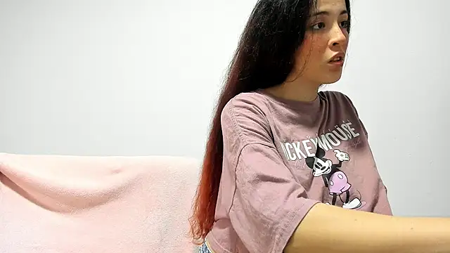 Snapshot of angela_md1 chatting on 06/20/26, 04:48 angela md1 online show from 06/20/26, 04:48