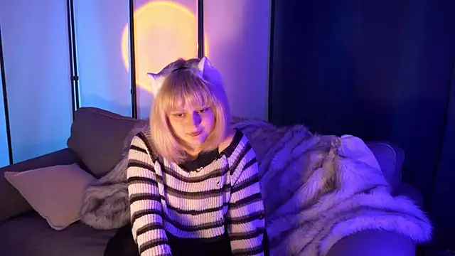 Snapshot of pocketwaifu chatting on 03/23/26, 12:25 pocketwaifu online show from 03/23/26, 12:25