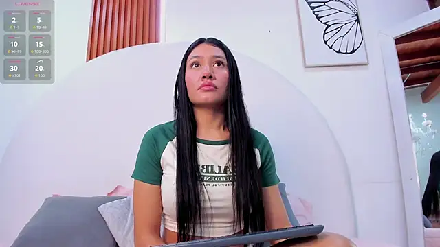 Violett Rosse  online show from 03/06/26, 04:14