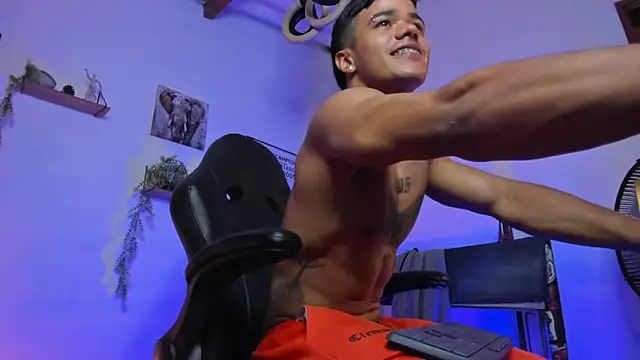 Rob zaens33 online show from 03/08/26, 02:04