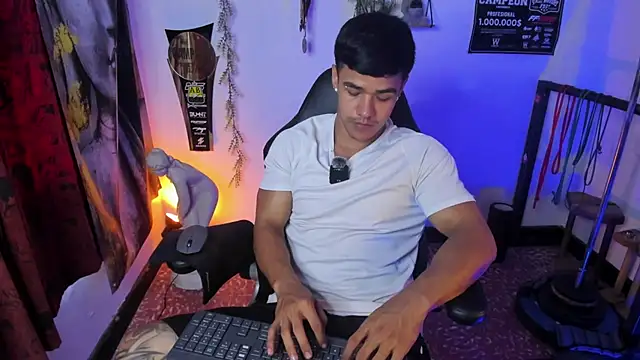 Rob zaens33 online show from 04/10/26, 01:27