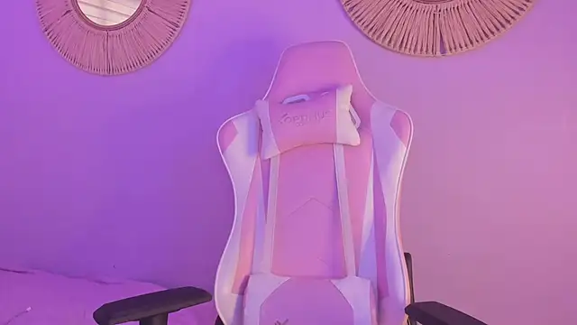 Lummii  online show from 03/04/26, 07:09