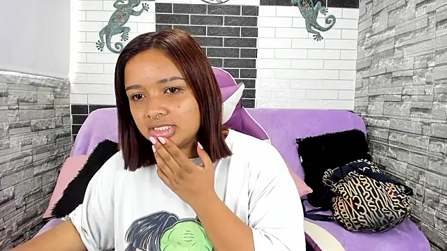 Sienna Lux01 online show from 03/04/26, 03:29