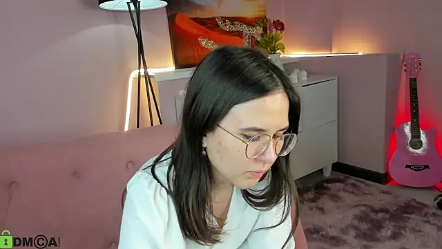 leylamirage online show from 03/13/26, 01:51